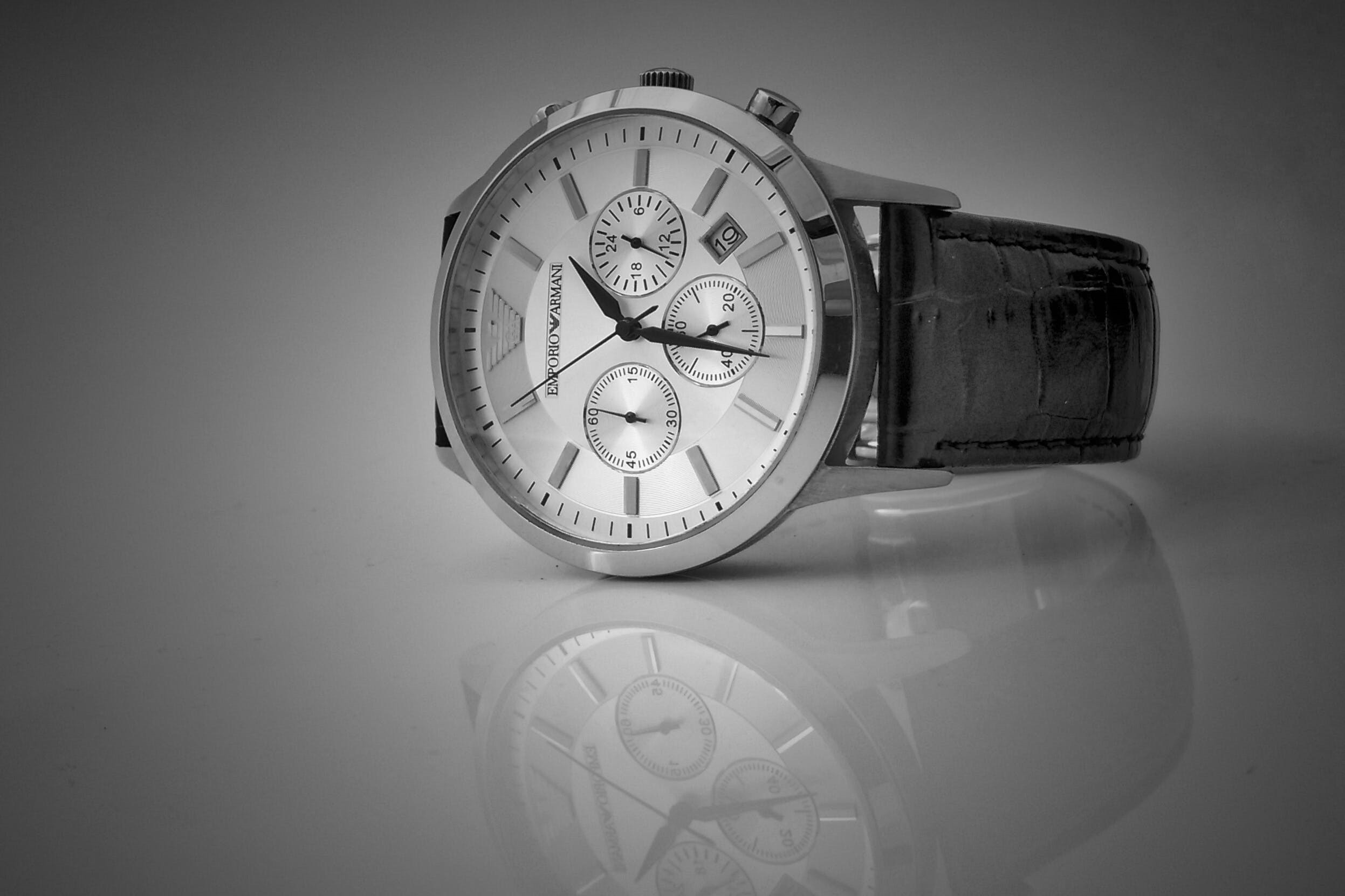 Timeless Elegance: Choosing the Perfect Watches for Men